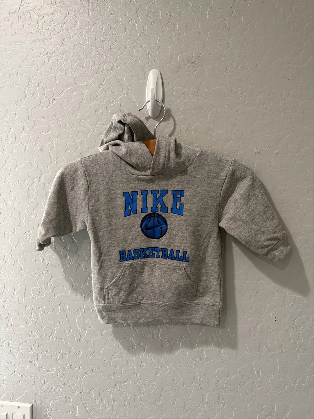 Vintage Y2K Nike Basketball Spellout Hoodie Bin 2 Size 2T